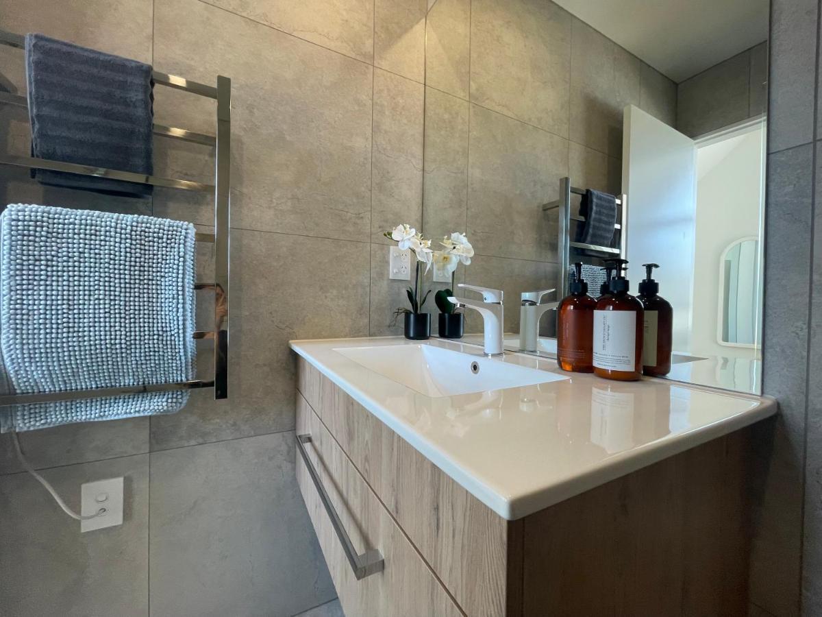 Inner City Luxury With Free Parking Christchurch Exteriör bild