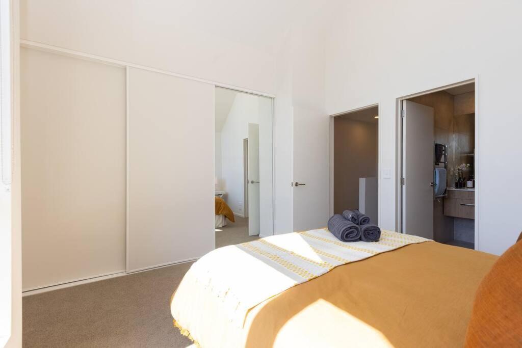 Inner City Luxury With Free Parking Christchurch Exteriör bild